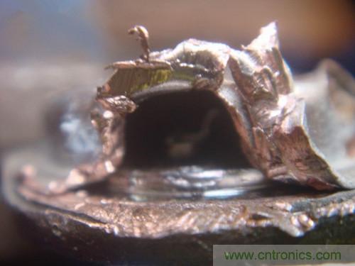 暴力拆解對比:進(jìn)口金封三極管VS國產(chǎn)金封三極管