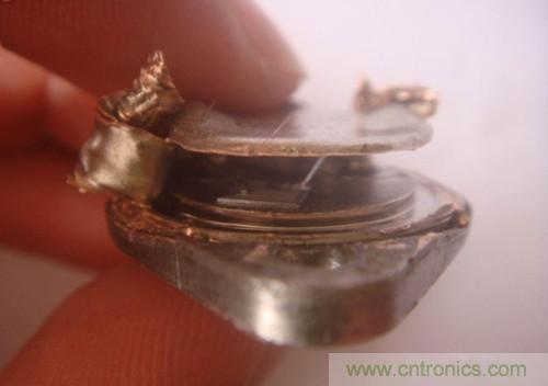 暴力拆解對比:進(jìn)口金封三極管VS國產(chǎn)金封三極管