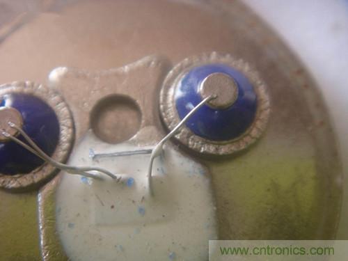 暴力拆解對比:進(jìn)口金封三極管VS國產(chǎn)金封三極管