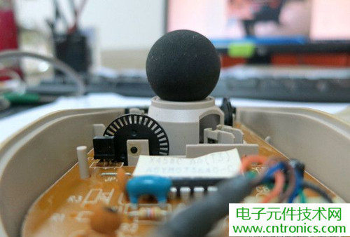 殿堂級機(jī)械鼠標(biāo)拆解：嘆精致做工！