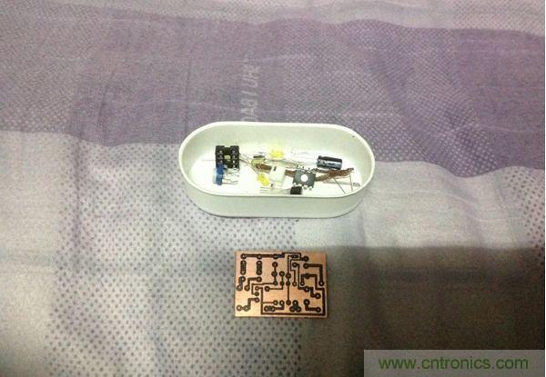 轉(zhuǎn)印、刮焊盤、備元件準(zhǔn)備焊接