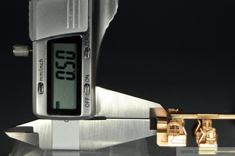 做工怒贊 神秘芯片！小米智能插線板拆解、評測