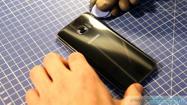 三星S7手機僅靠粘膠防水，也是沒&ldquo;sei&rdquo;了！