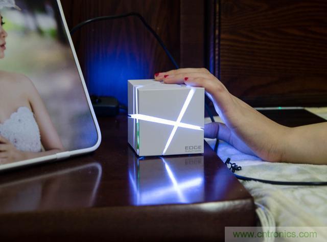 洛斐創(chuàng)意藍(lán)牙音箱，光與建筑點(diǎn)綴生活