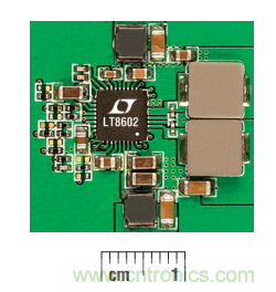 在汽車電子系統(tǒng)中如何選擇多通道同步降壓轉(zhuǎn)換器？