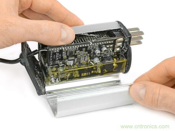 從電池到傳感器，完整拆解小米智能自行車