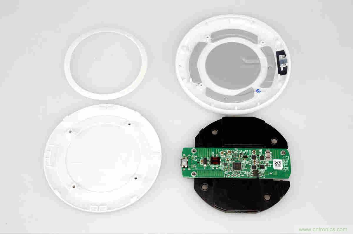 拆解對(duì)比：系出同門，小米、紫米無(wú)線充電器的差別有多大？