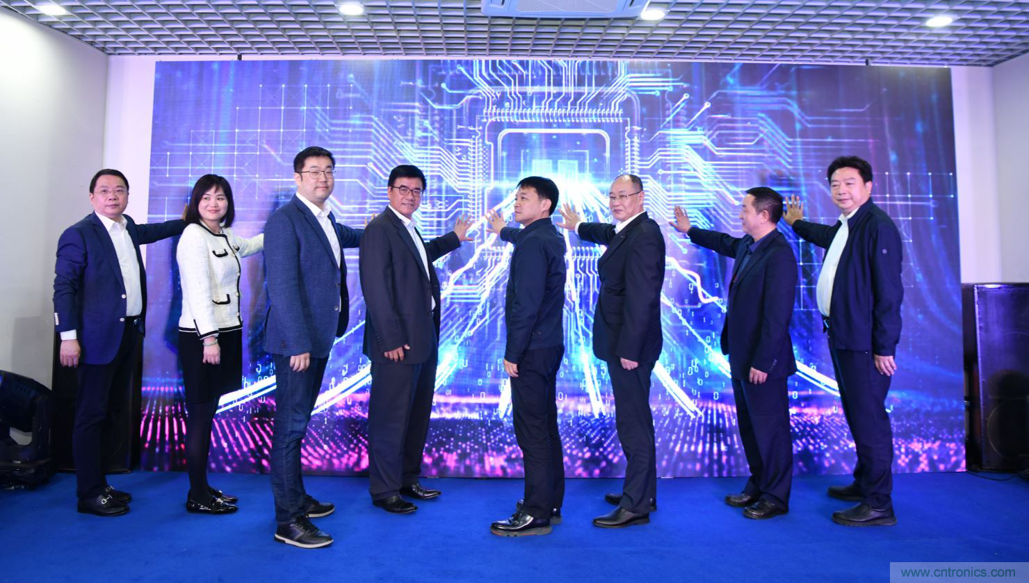 首家 7 納米車載芯片研發(fā)團(tuán)隊(duì)進(jìn)駐&ldquo;中國(guó)車都&rdquo;