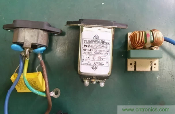 交流輸入端EMI濾波電路常見的組件 交流輸入端EMI濾波電路常見的組件