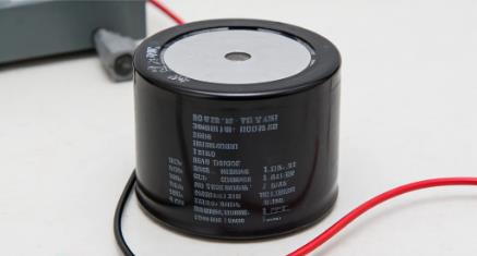 薄膜電容使用指南:從安裝到維護(hù)的七大關(guān)鍵注意事項(xiàng) 薄膜電容使用指南:從安裝到維護(hù)的七大關(guān)鍵注意事項(xiàng)